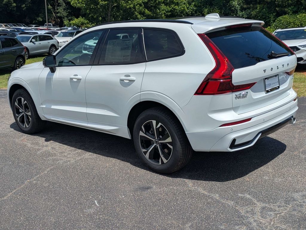 New 2026 Volvo XC60 B5 Core SUV