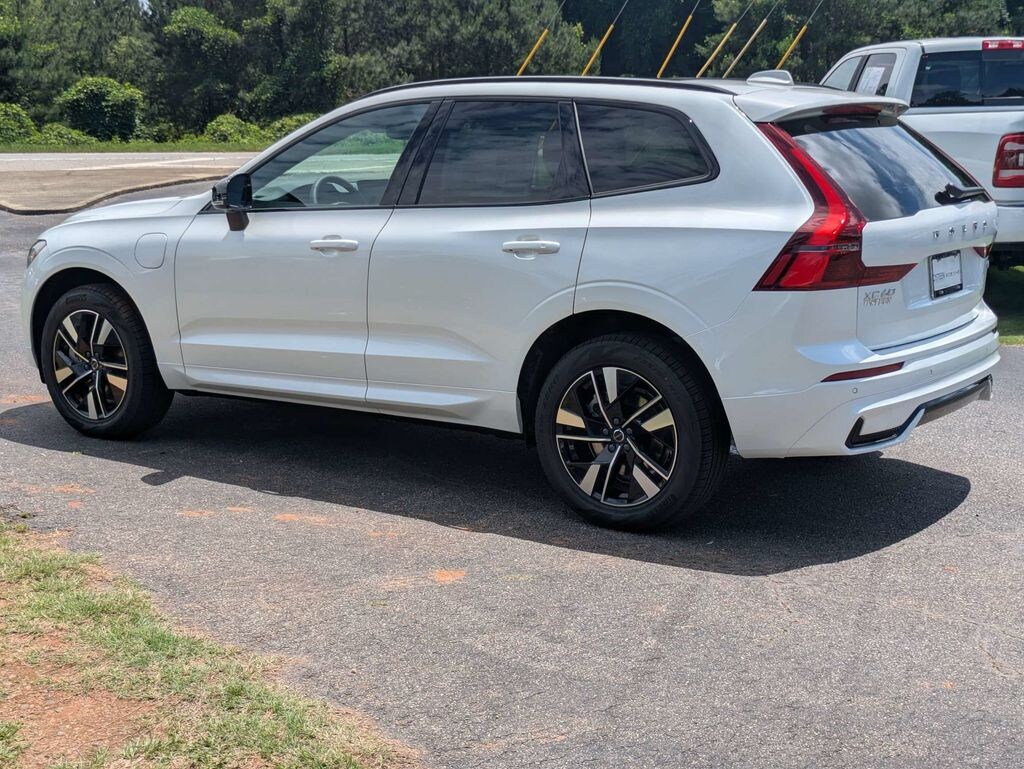 New 2026 Volvo XC60 plug-in hybrid T8 Core SUV