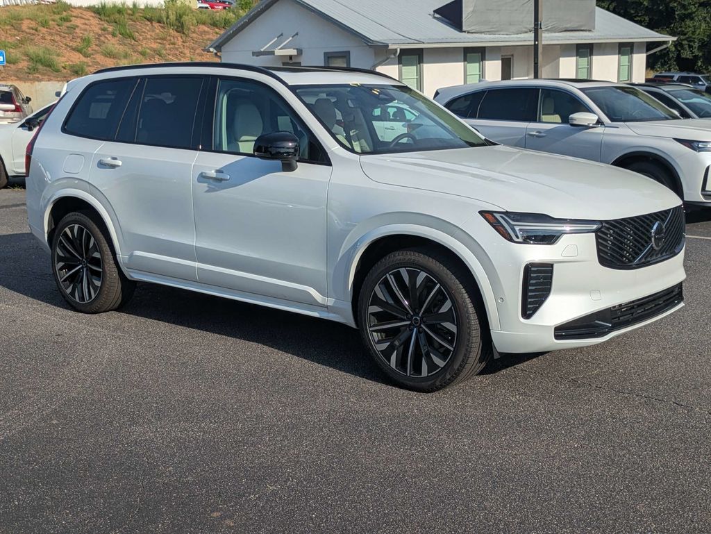 2026 Volvo XC90 Ultra - Photo 8