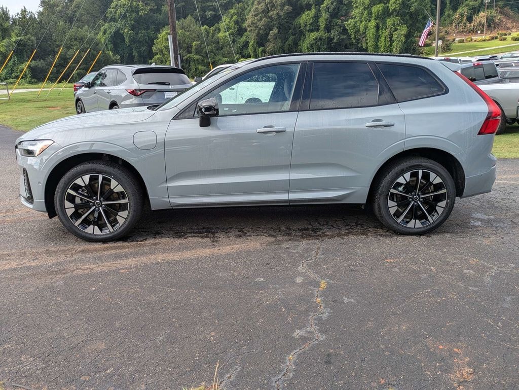 New 2026 Volvo XC60 plug-in hybrid T8 Plus SUV