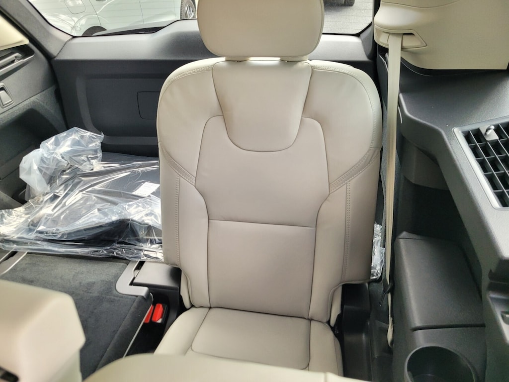 New 2026 Volvo XC90 B6 Ultra Dark Theme 7-Seater SUV