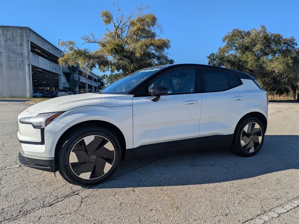 2026 Volvo EX30 Plus's photo