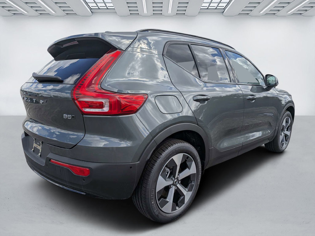 New 2026 Volvo XC40 B5 Plus SUV