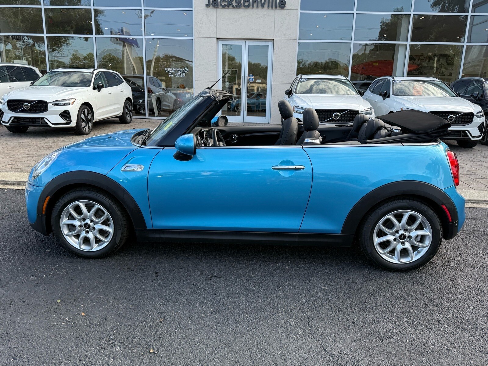 2018 Mini Cooper Convertible S photo 2