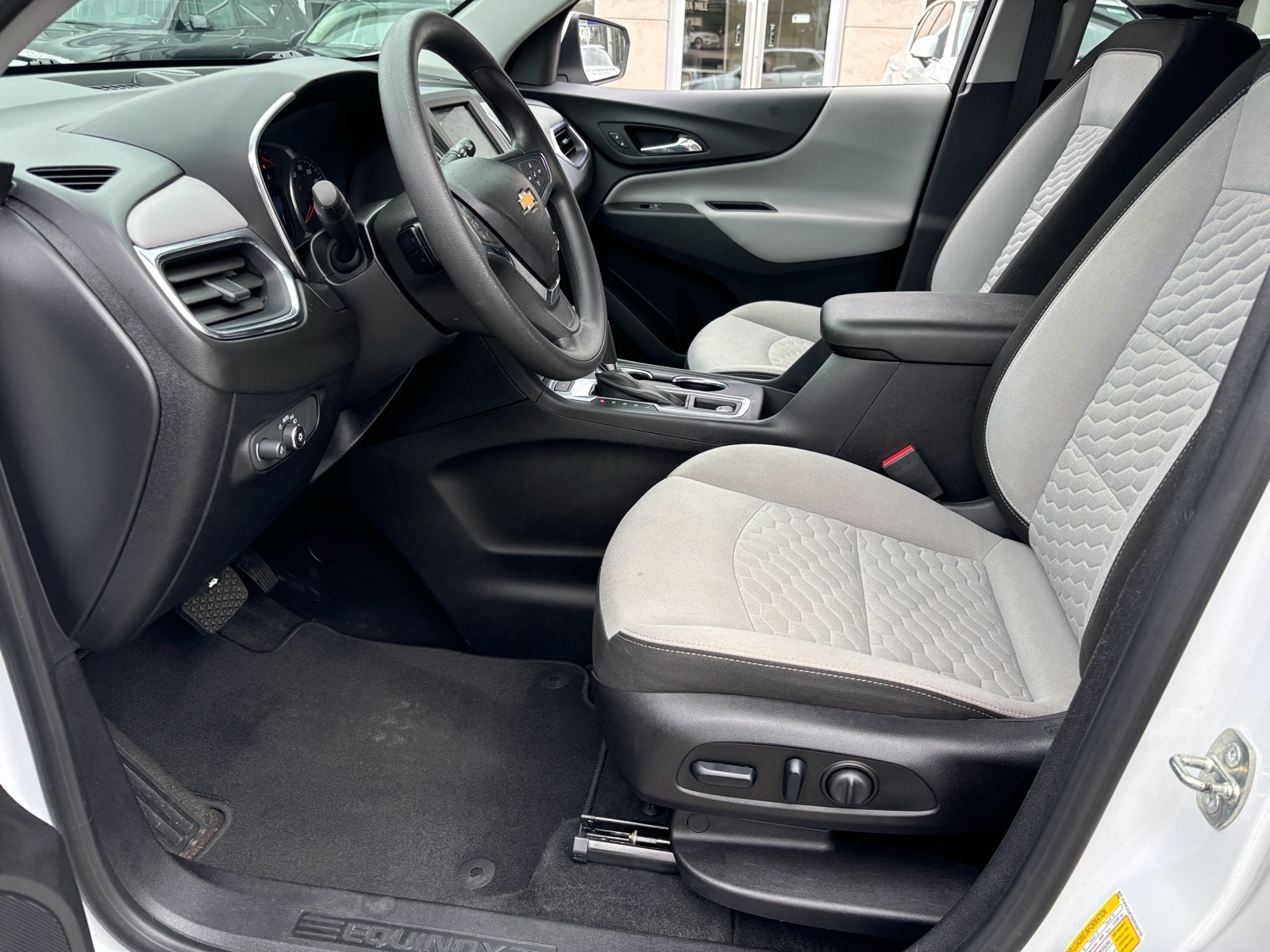 Used 2019 Chevrolet Equinox LT with VIN 2GNAXUEV6K6152779 for sale in Jacksonville, FL