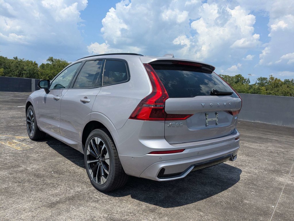New 2026 Volvo XC60 B5 Plus SUV