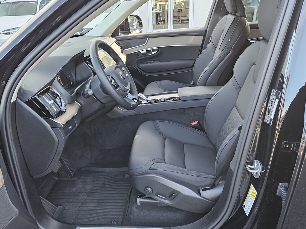 Certified 2025 Volvo XC90 B6 (2025.5) Core SUV