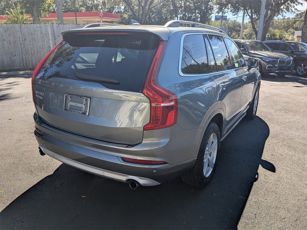 2018 Volvo XC90 T5 Momentum photo 3