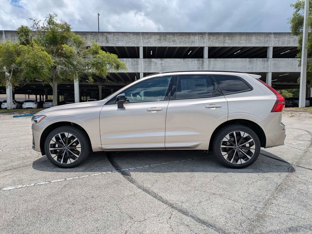 New 2026 Volvo XC60 B5 Plus SUV