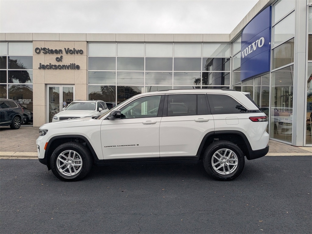 Used 2024 Jeep Grand Cherokee Laredo SUV