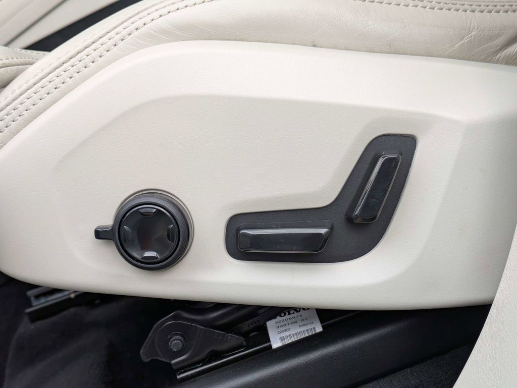 2022 Volvo XC90 Inscription - Photo 29