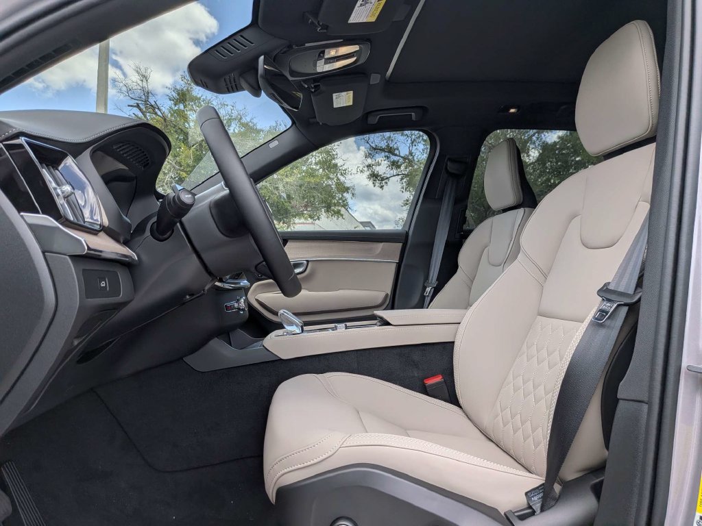 New 2026 Volvo XC90 B6 Plus 7-Seater SUV