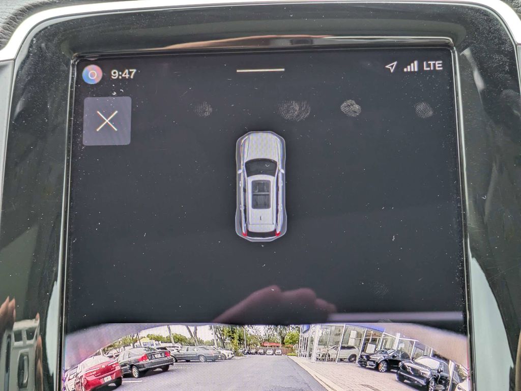 2025 Volvo XC90 Core - Photo 28