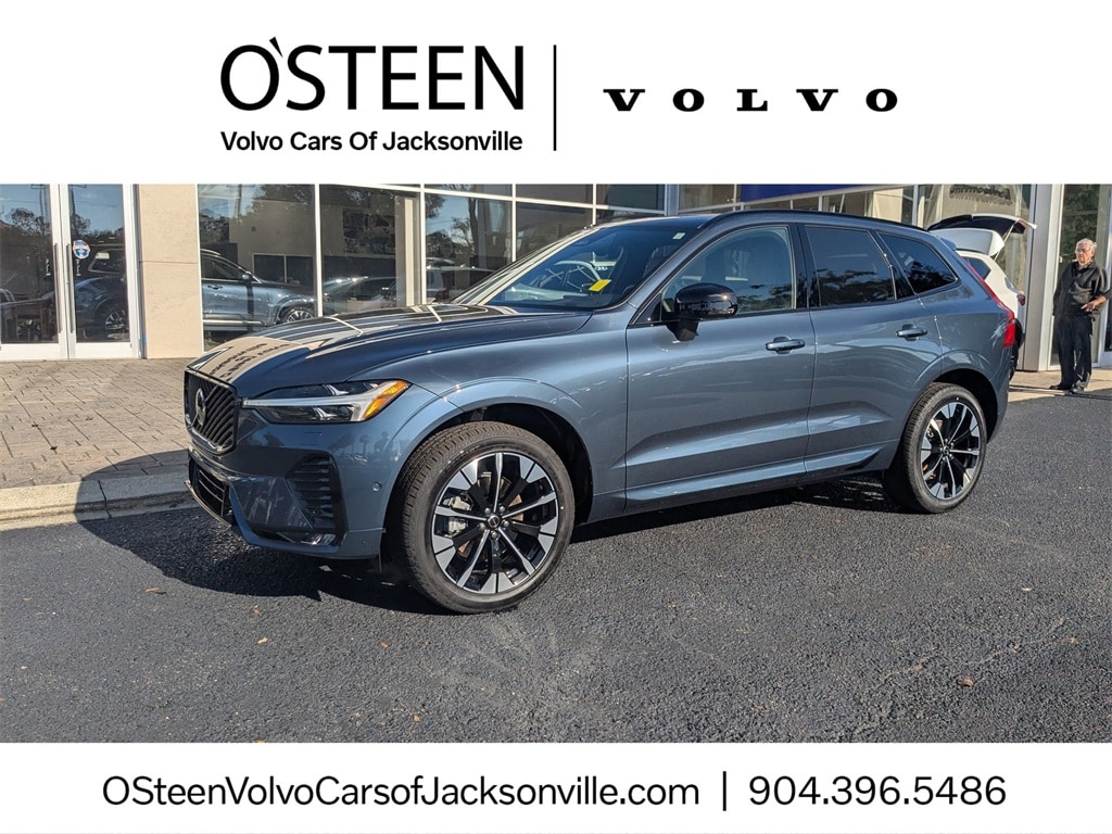 2026 Volvo XC60 Plus's photo