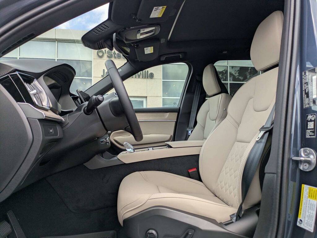 New 2026 Volvo XC90 B6 Plus 7-Seater SUV