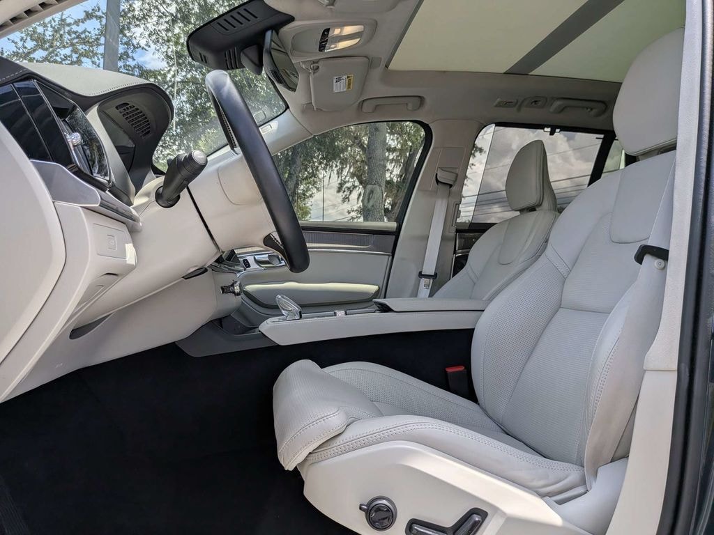 Certified 2025 Volvo XC90 B6 (2025.5) Ultra 7-Seater SUV
