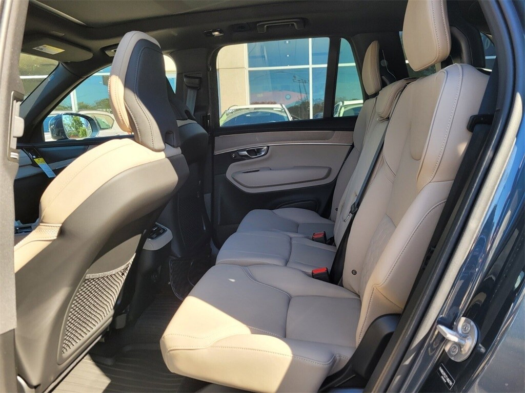 New 2026 Volvo XC90 B6 Plus 7-Seater SUV