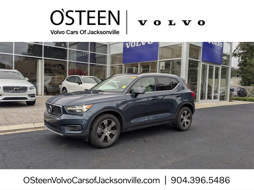 2022 Volvo XC40 Inscription's photo