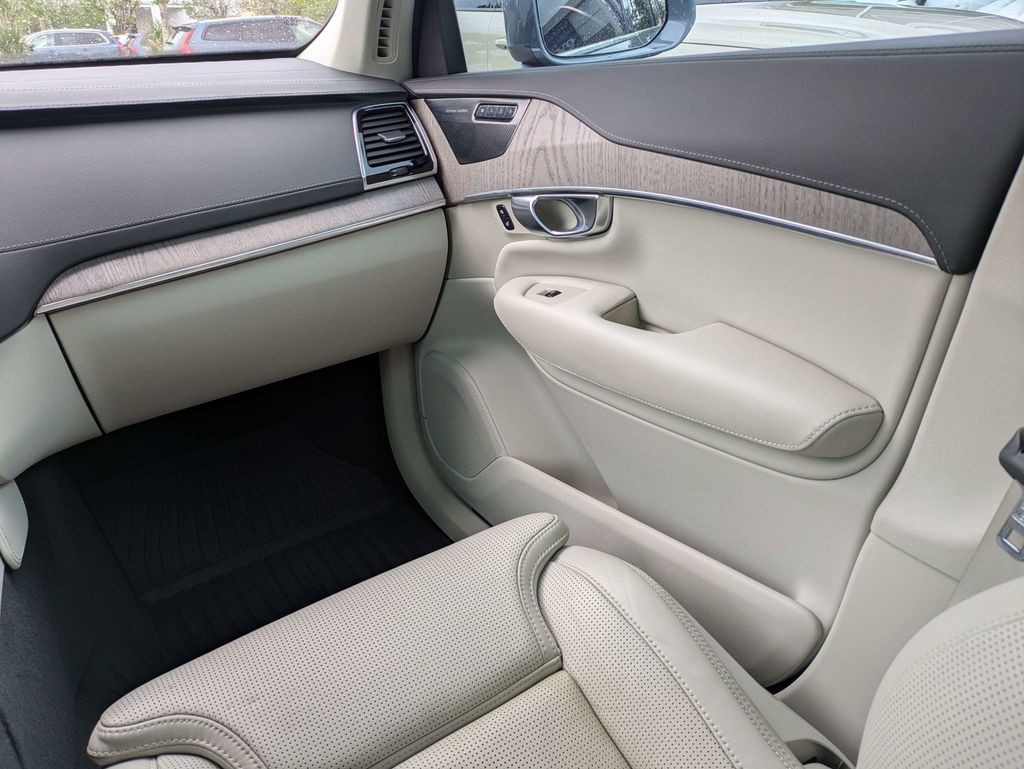 2022 Volvo XC90 Inscription - Photo 24