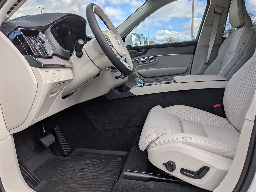 New 2026 Volvo XC90 B6 Ultra 7-Seater SUV