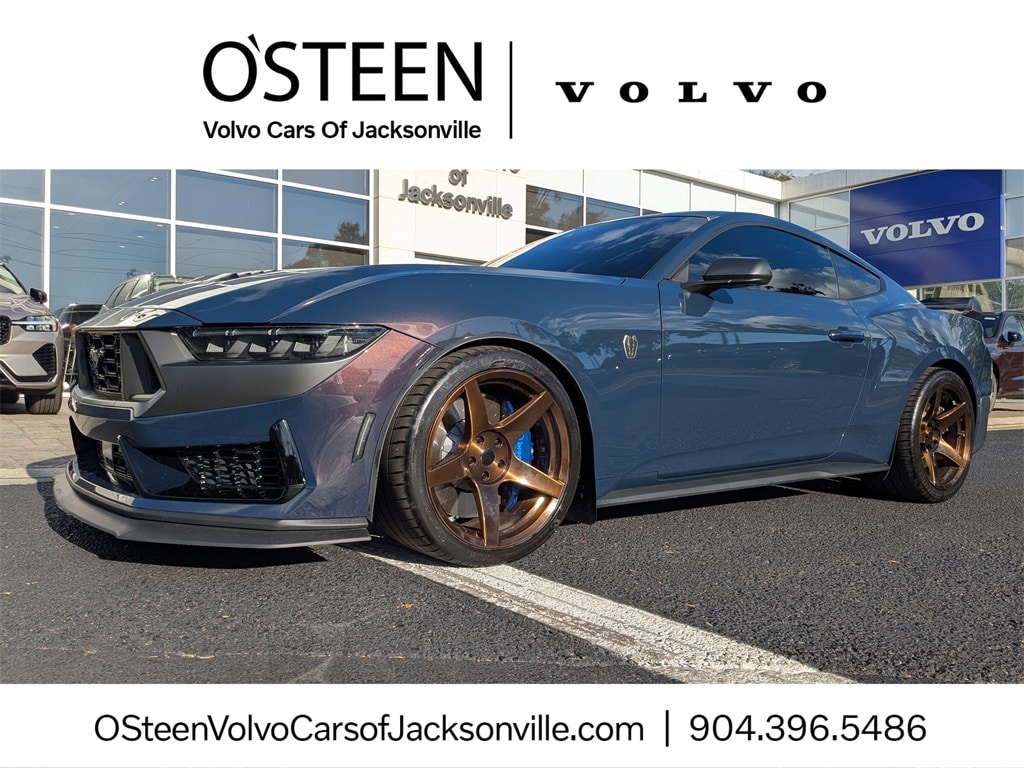 2024 Ford Mustang Dark Horse's photo