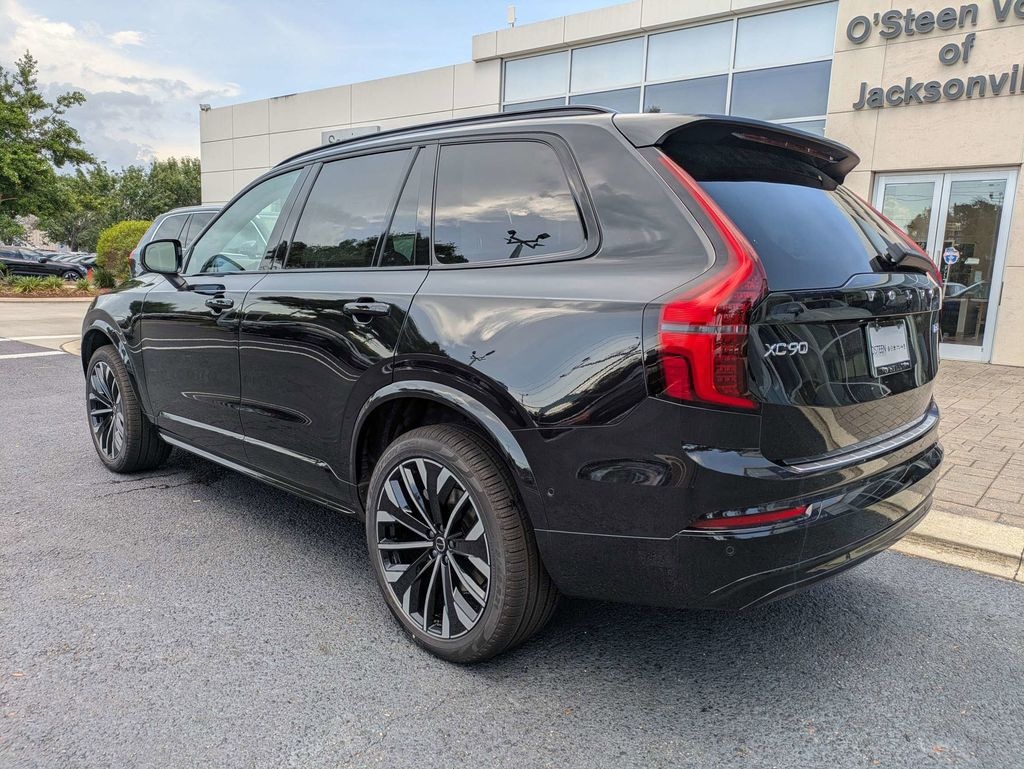 New 2026 Volvo XC90 B6 Ultra Dark Theme 7-Seater SUV
