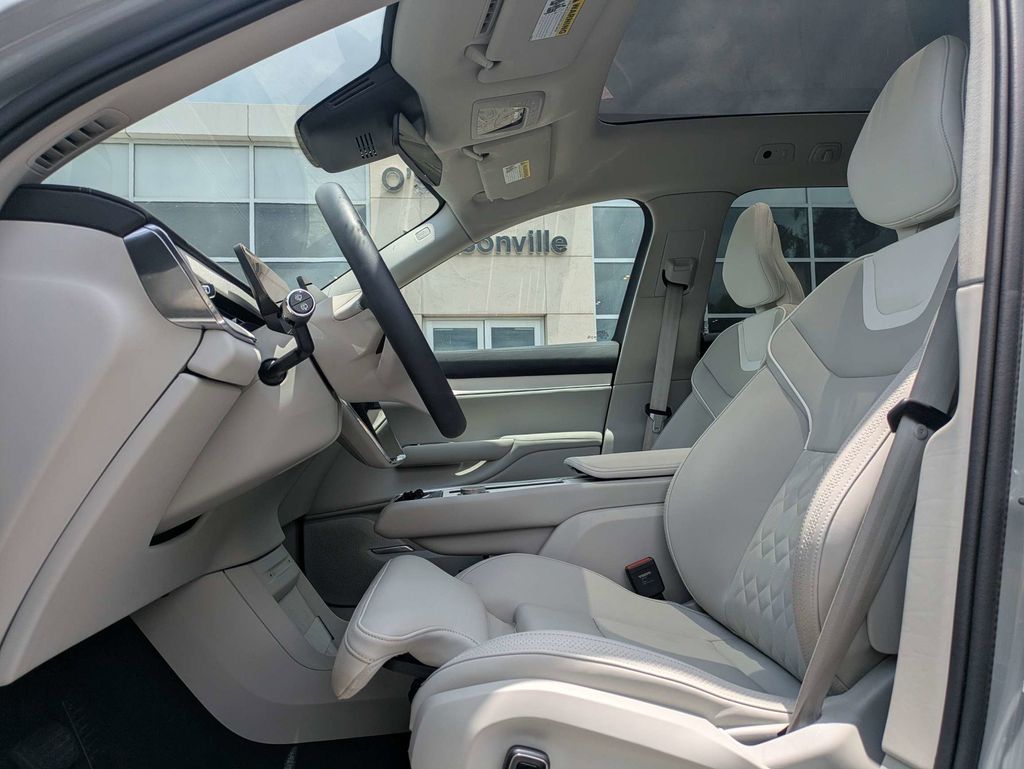 Used 2025 Volvo EX90 Ultra with VIN 7JDEV3VL7SG001241 for sale in Jacksonville, FL
