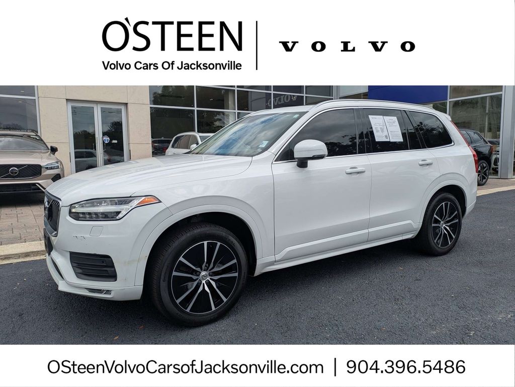 2020 Volvo XC90 T6 Momentum AWD's photo