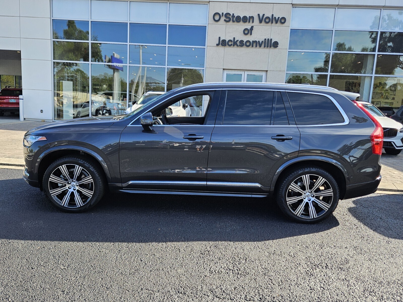 2023 Volvo XC90 AWD Ultimate photo 4