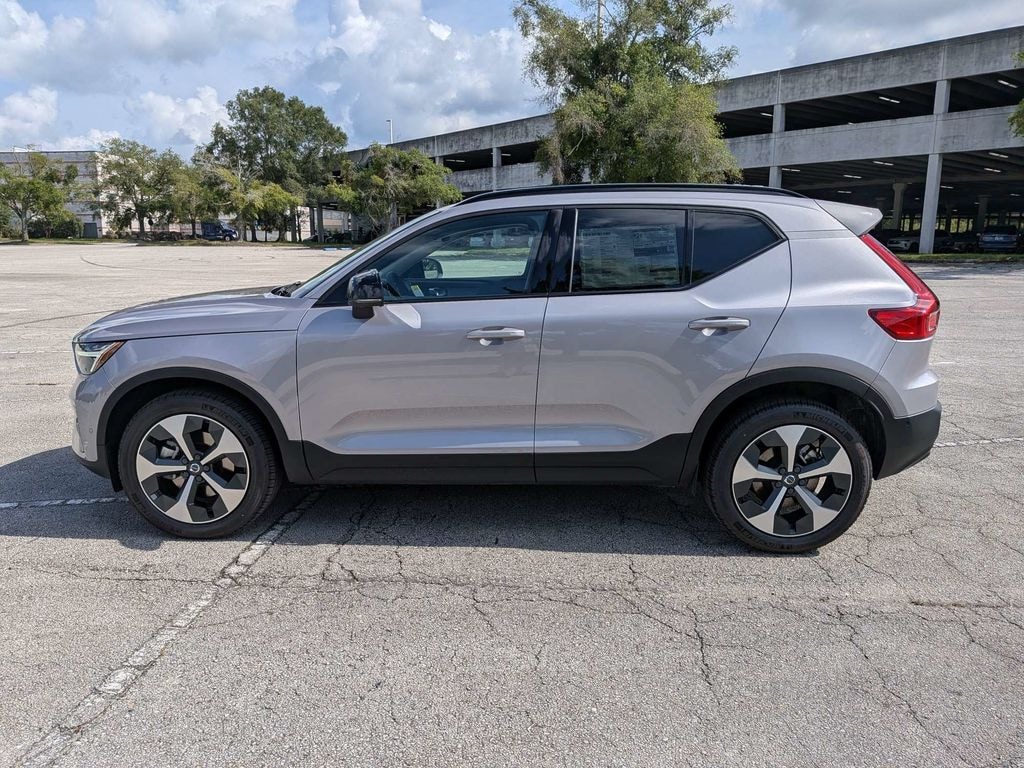 New 2026 Volvo XC40 B5 Plus SUV