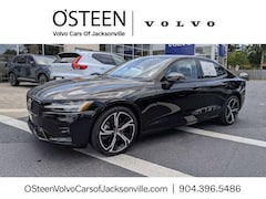 2023 Volvo S60 B5 FWD Plus Dark Sedan