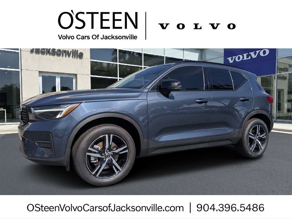 2026 Volvo XC40 B4 Core FWD SUV
