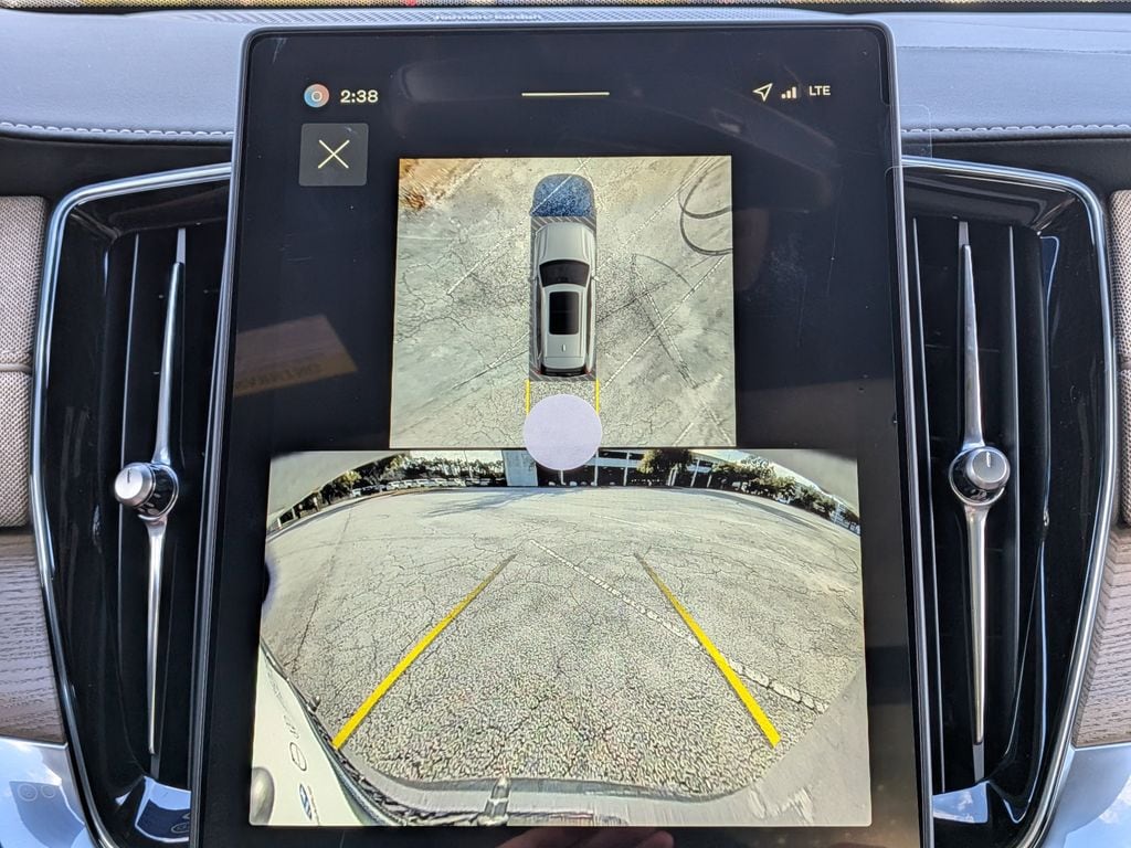 2026 Volvo XC90 Plus - Photo 24