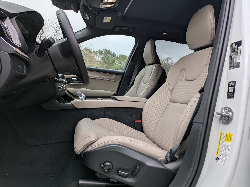 New 2026 Volvo XC90 B6 Ultra 7-Seater SUV