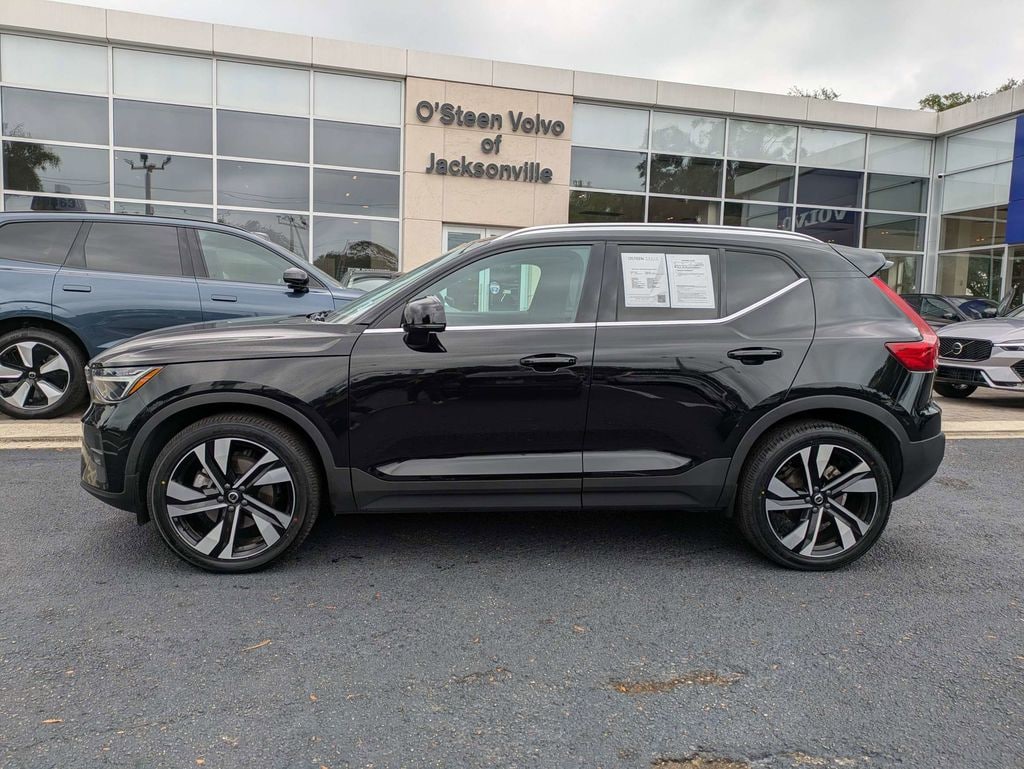 Certified 2023 Volvo XC40 B5 AWD Plus Bright SUV
