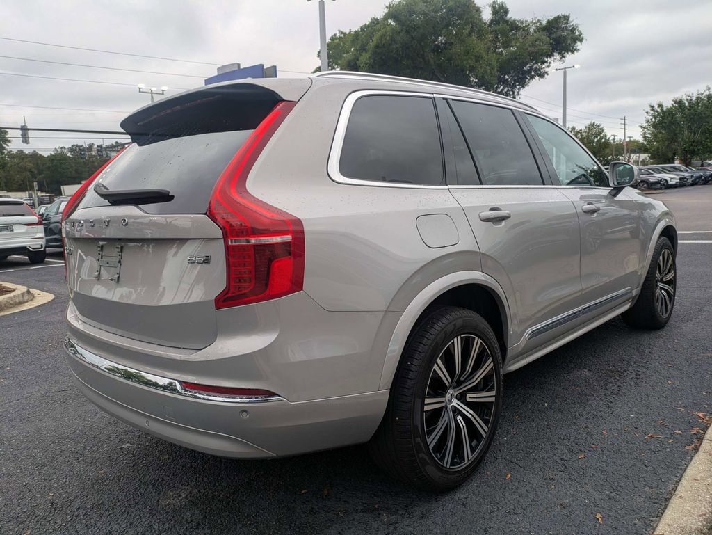 2025 Volvo XC90 Core - Photo 6