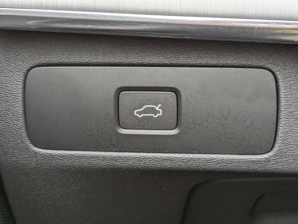 2025 Volvo XC90 Core - Photo 35