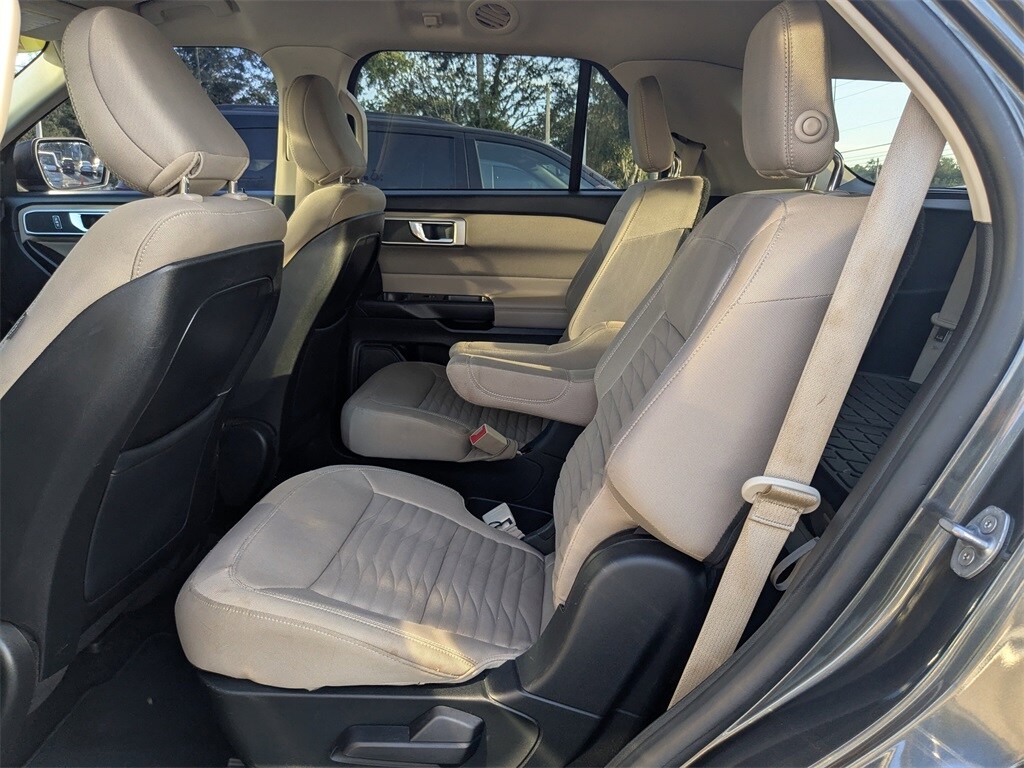 2020 Ford Explorer XLT photo 2