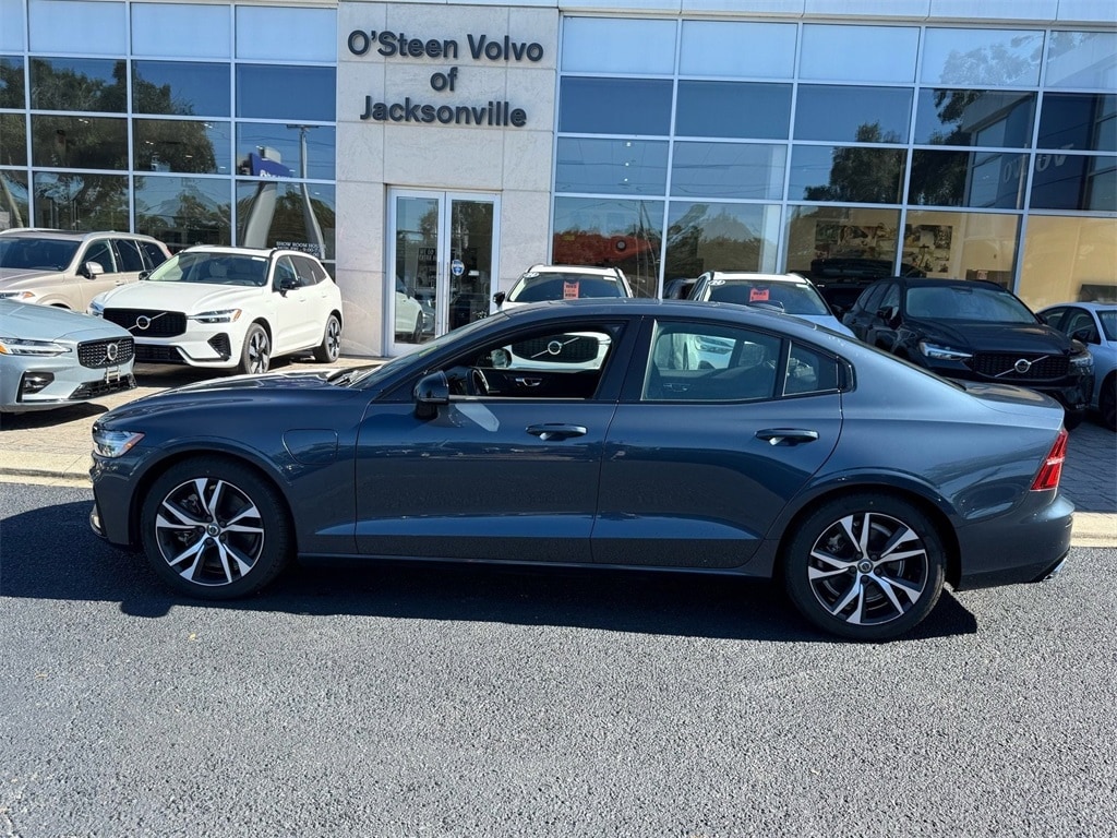 Used 2019 Volvo S60 Hybrid T8 R-Design Sedan