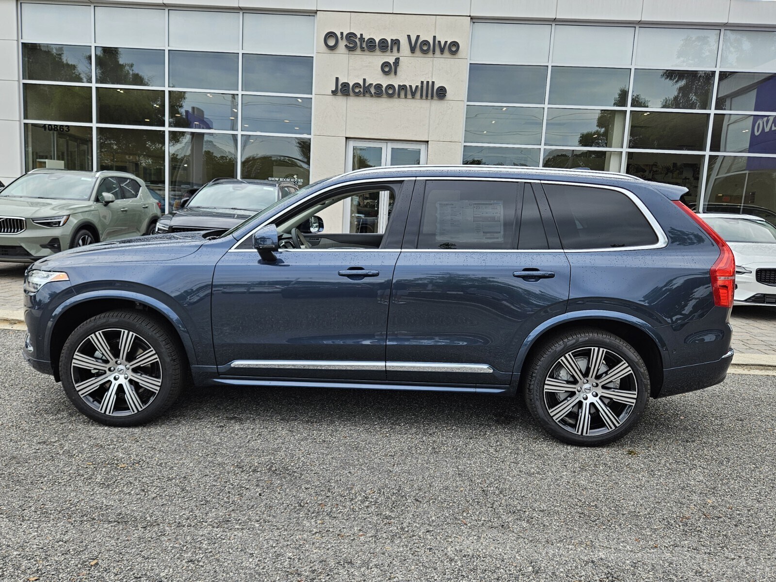 2025 Volvo XC90 photo 3