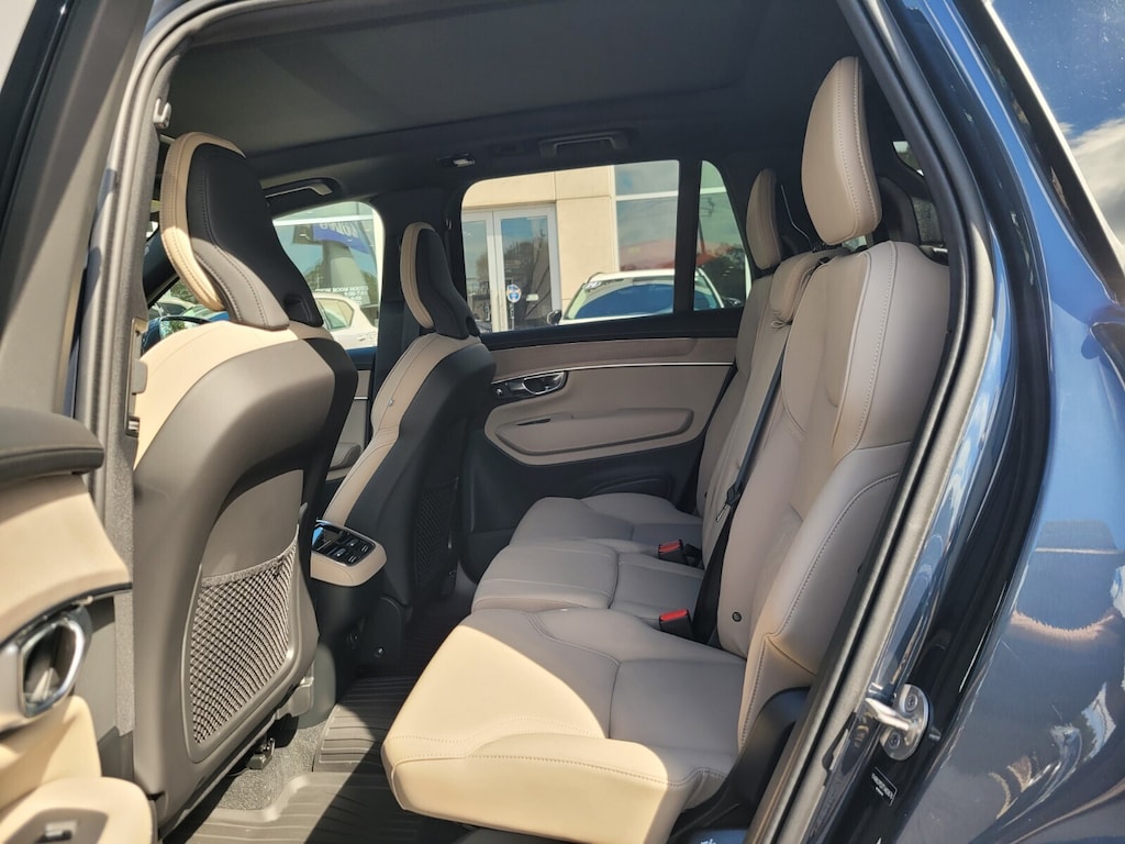 New 2026 Volvo XC90 B6 Plus 7-Seater SUV