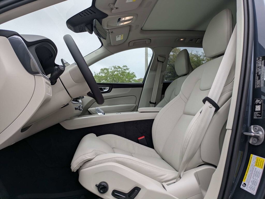 New 2026 Volvo XC60 B5 Ultra SUV