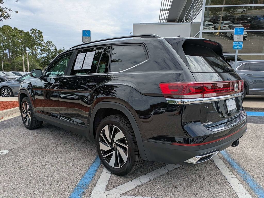 Used 2024 Volkswagen Atlas 2.0T SE w/Technology SUV