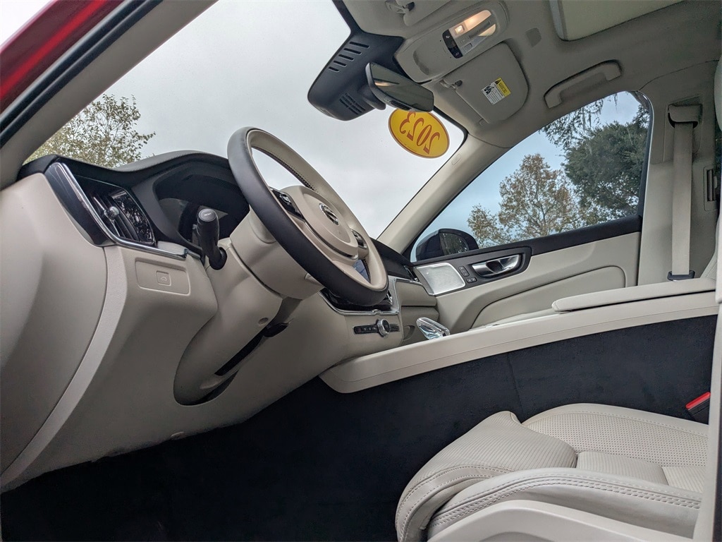 Used 2023 Volvo XC60 B6 AWD Ultimate Dark SUV