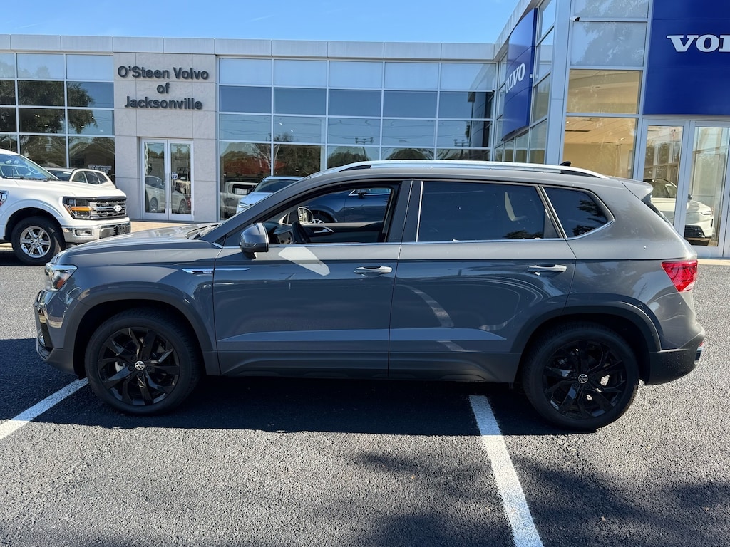 Used 2022 Volkswagen Taos 1.5T SE SUV