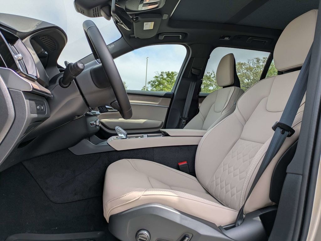 New 2026 Volvo XC90 plug-in hybrid T8 Plus 7-Seater SUV