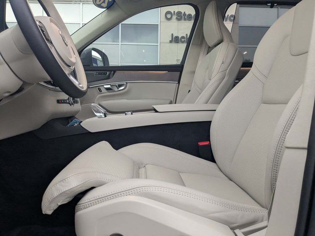Used 2026 Volvo XC90 plug-in hybrid T8 Ultra 6-Seater SUV
