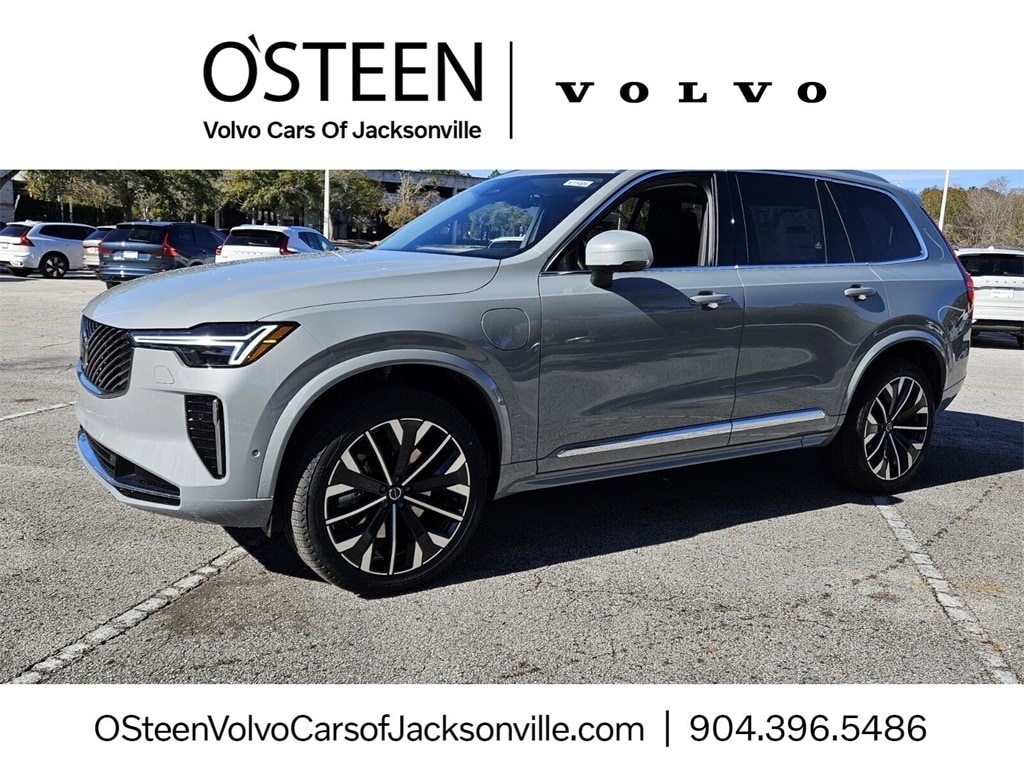 2025 Volvo XC90 Plus's photo