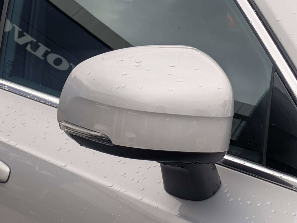 2025 Volvo XC90 Core - Photo 12