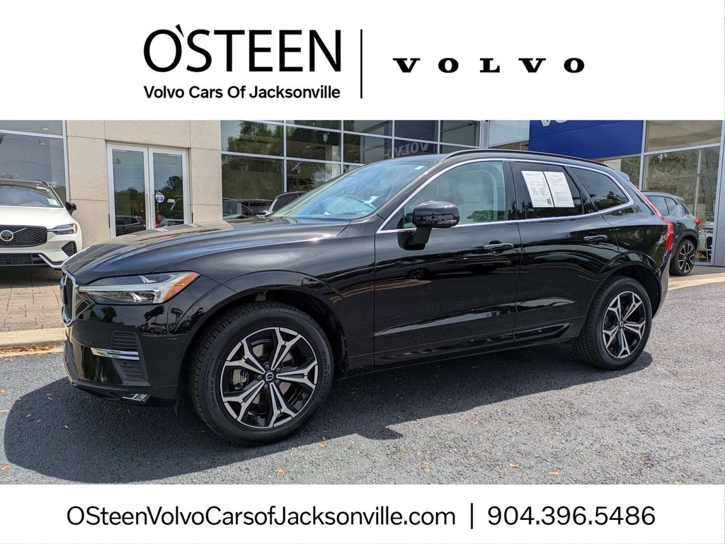 2022 Volvo XC60 B5 Momentum FWD's photo